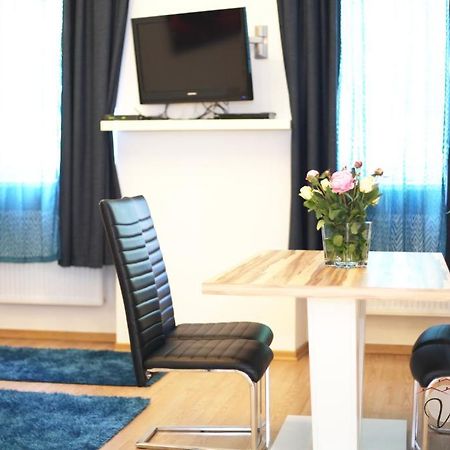 Apartment Enenkelstrasse Вена Номер фото
